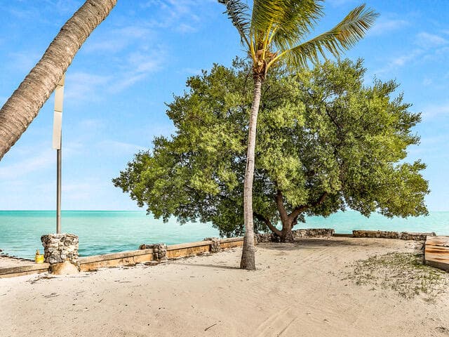 75131 Overseas Highway photo 12