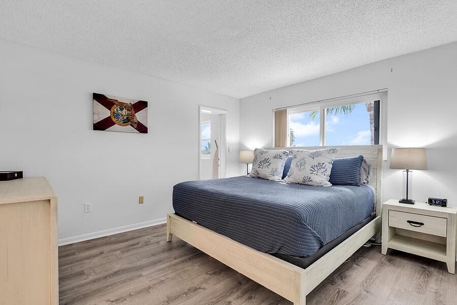 389 N Anglers Drive 206 photo 18