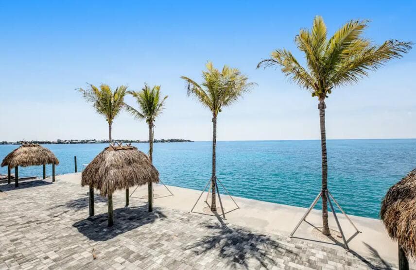 10877 Overseas Highway 7 photo 4