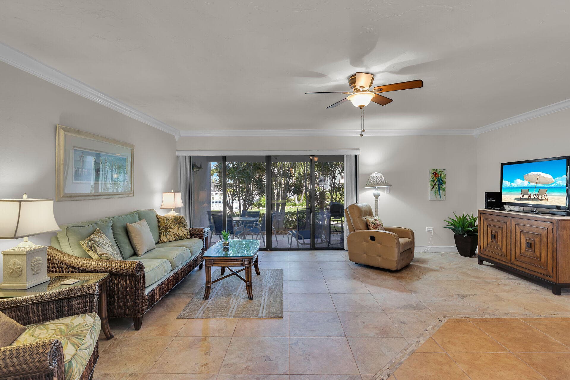 601 W Ocean Drive 203A photo 9
