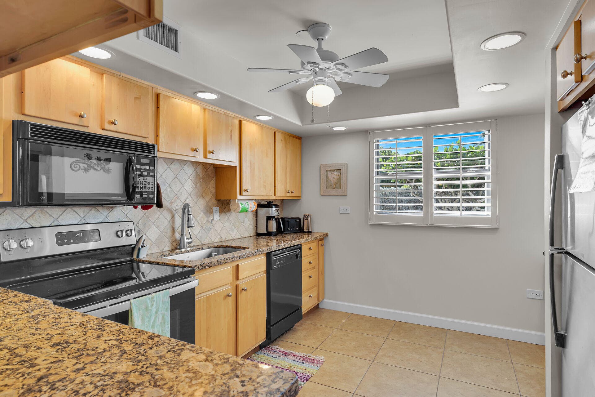 601 W Ocean Drive 203A photo 15