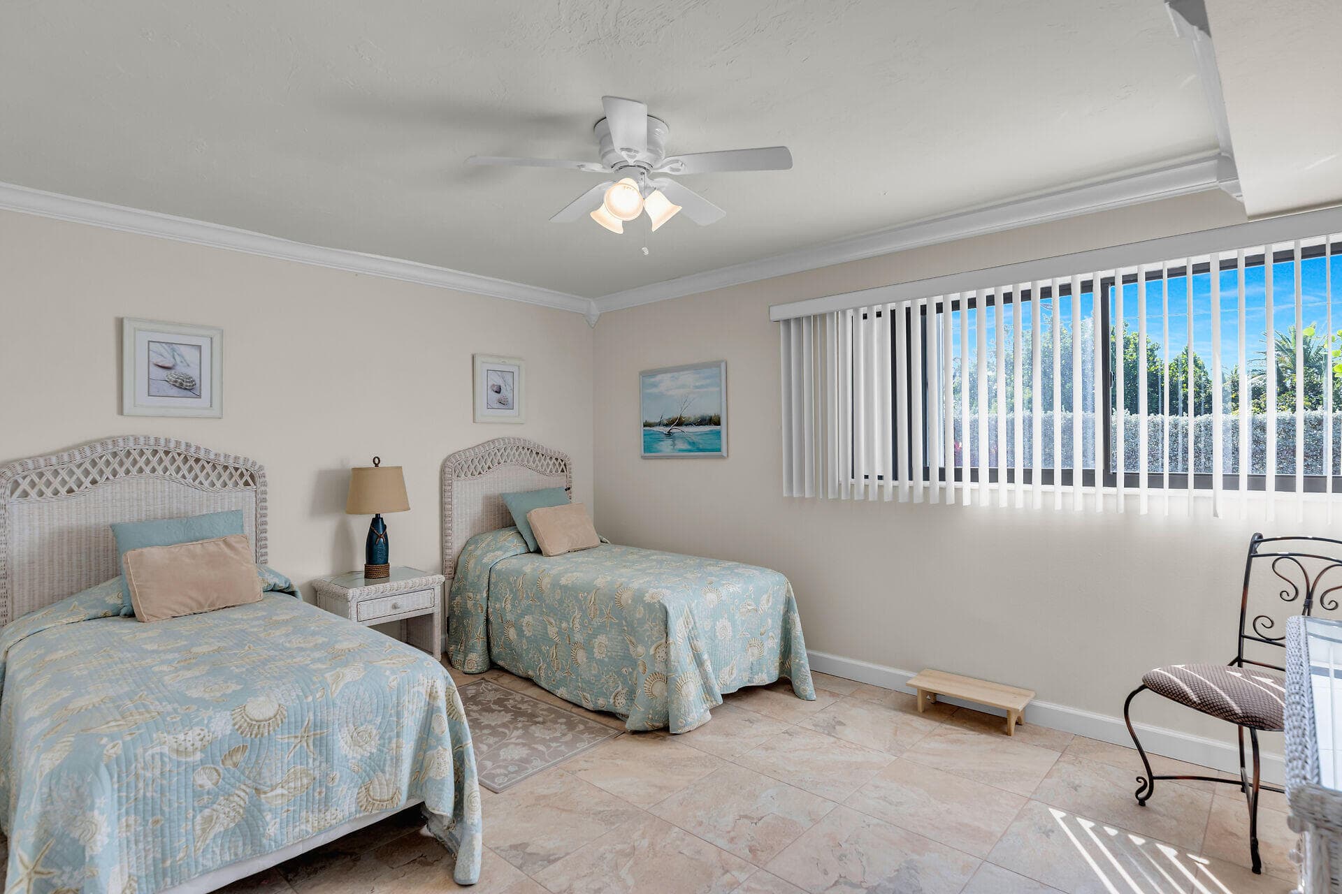 601 W Ocean Drive 203A photo 23