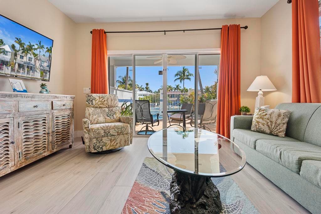 7031 Harbor Village Drive photo 1