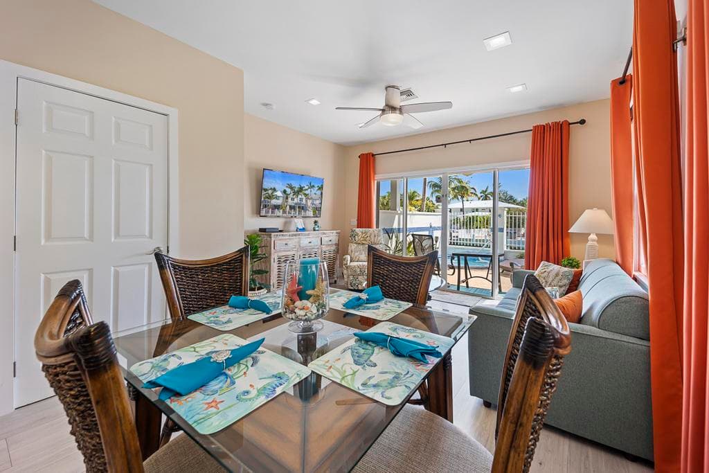 7031 Harbor Village Drive photo 11