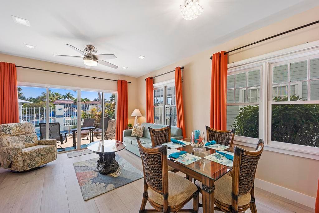 7031 Harbor Village Drive photo 12