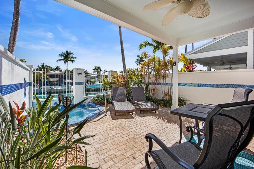 7031 Harbor Village Drive photo 19