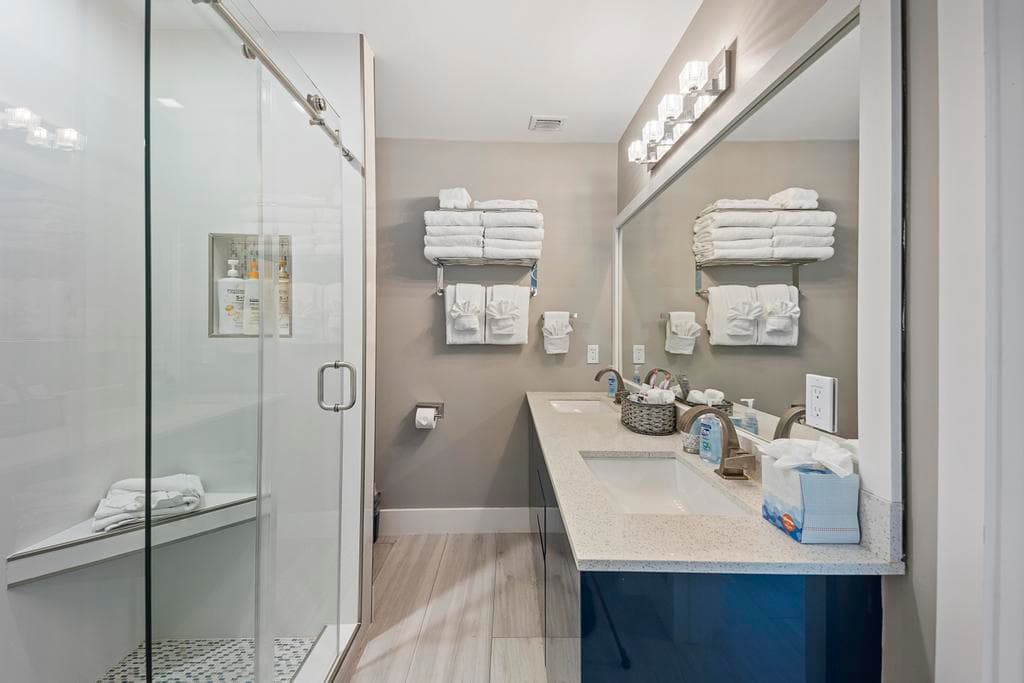 7031 Harbor Village Drive photo 23