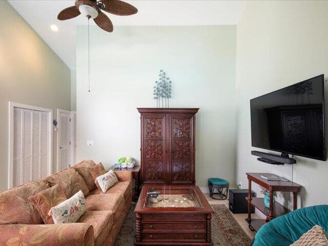 1445 S 1445 Roosevelt Boulevard 411 photo 9