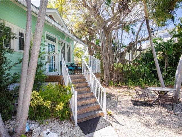 1445 S Roosevelt Boulevard 412 photo 3