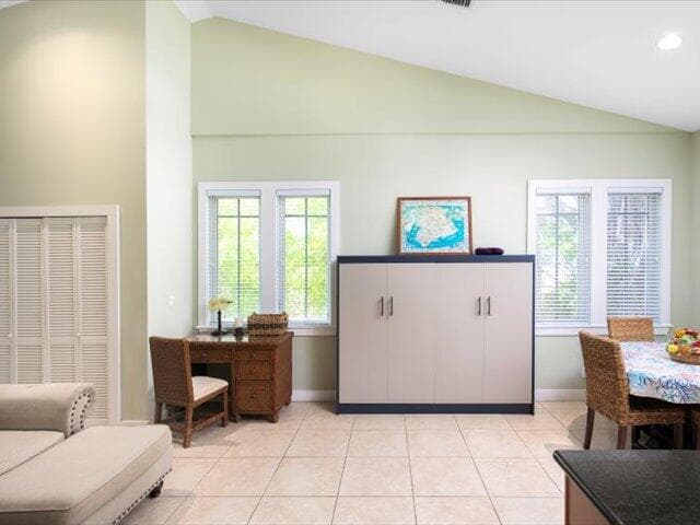 1445 S Roosevelt Boulevard 412 photo 4