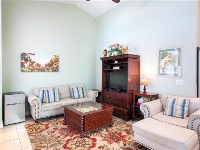 1445 S Roosevelt Boulevard 412 photo 9