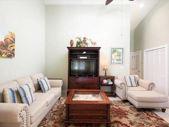 1445 S Roosevelt Boulevard 412 photo 11