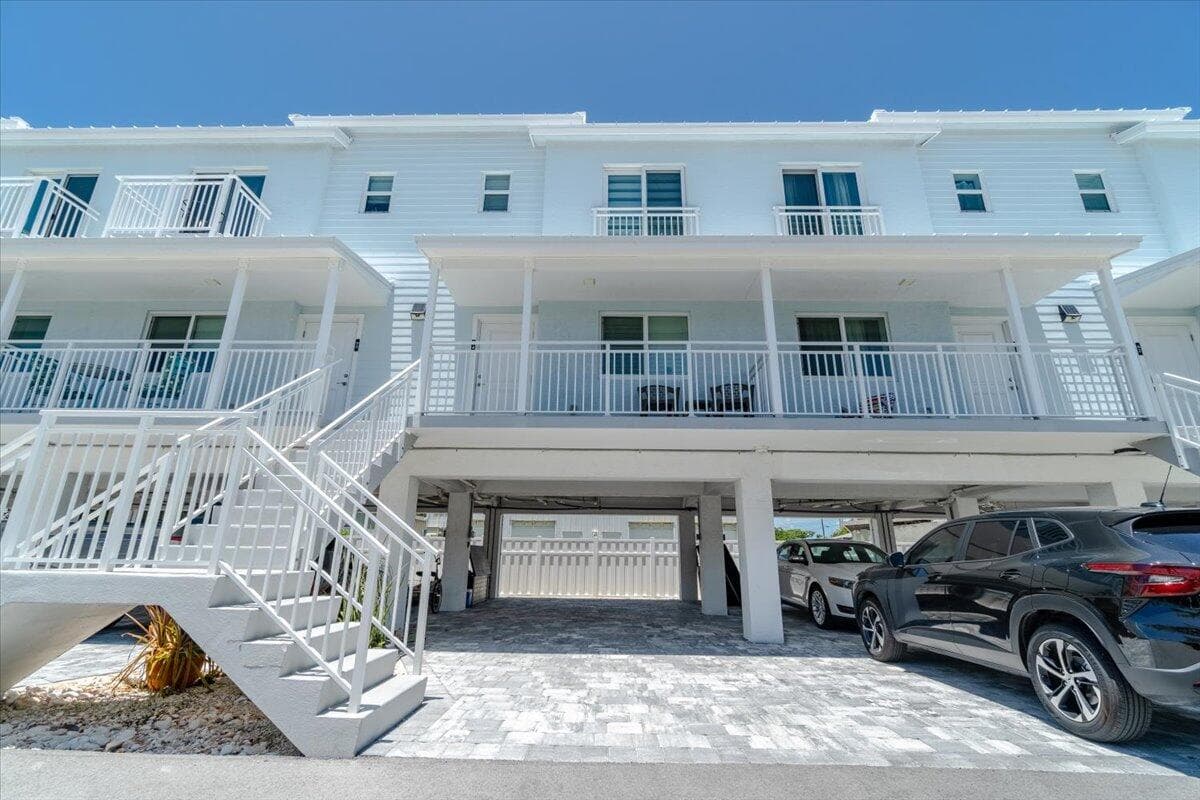 10877 Overseas Highway 94 photo 2