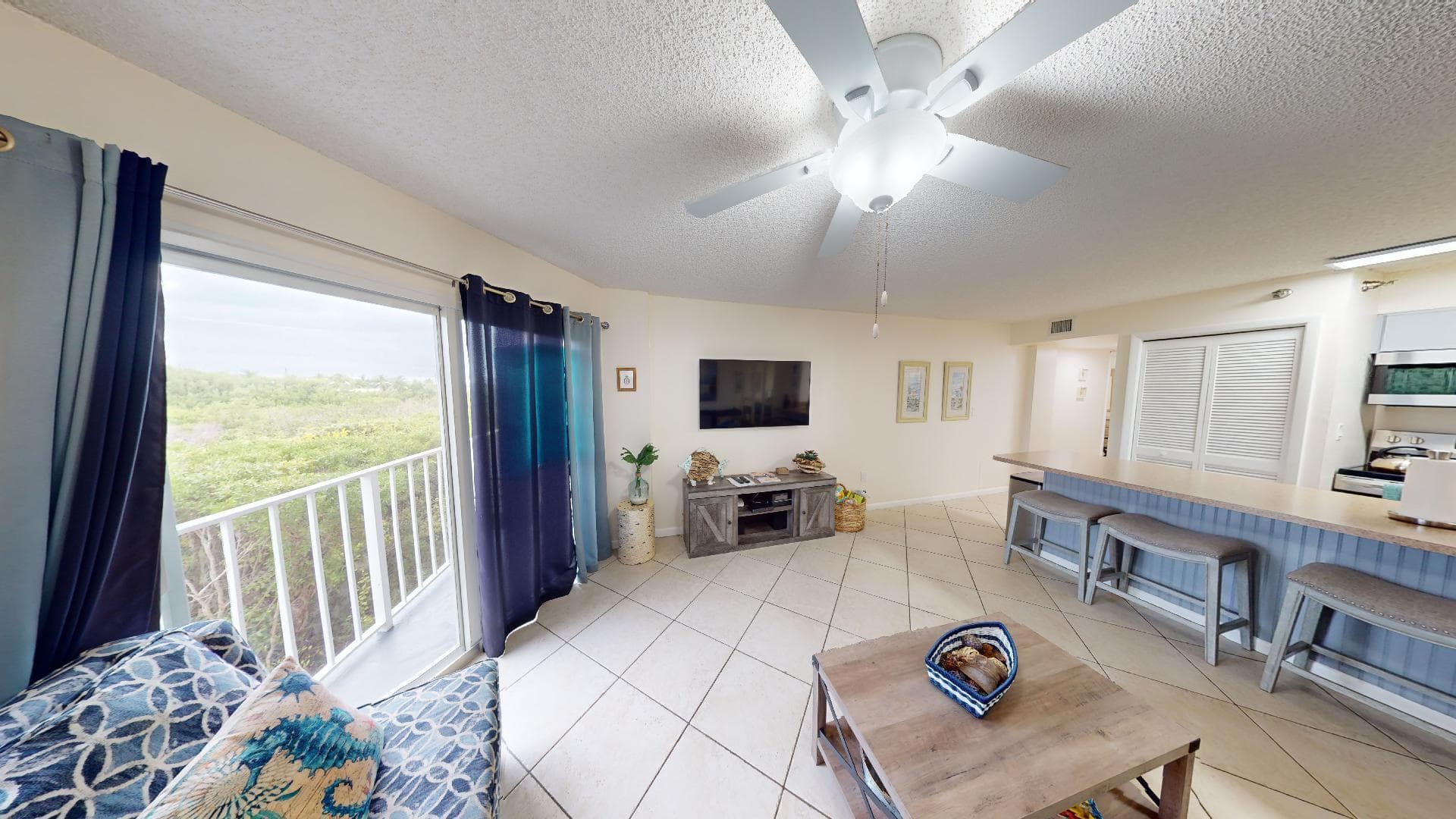 500 Burton Drive 1202 photo 17