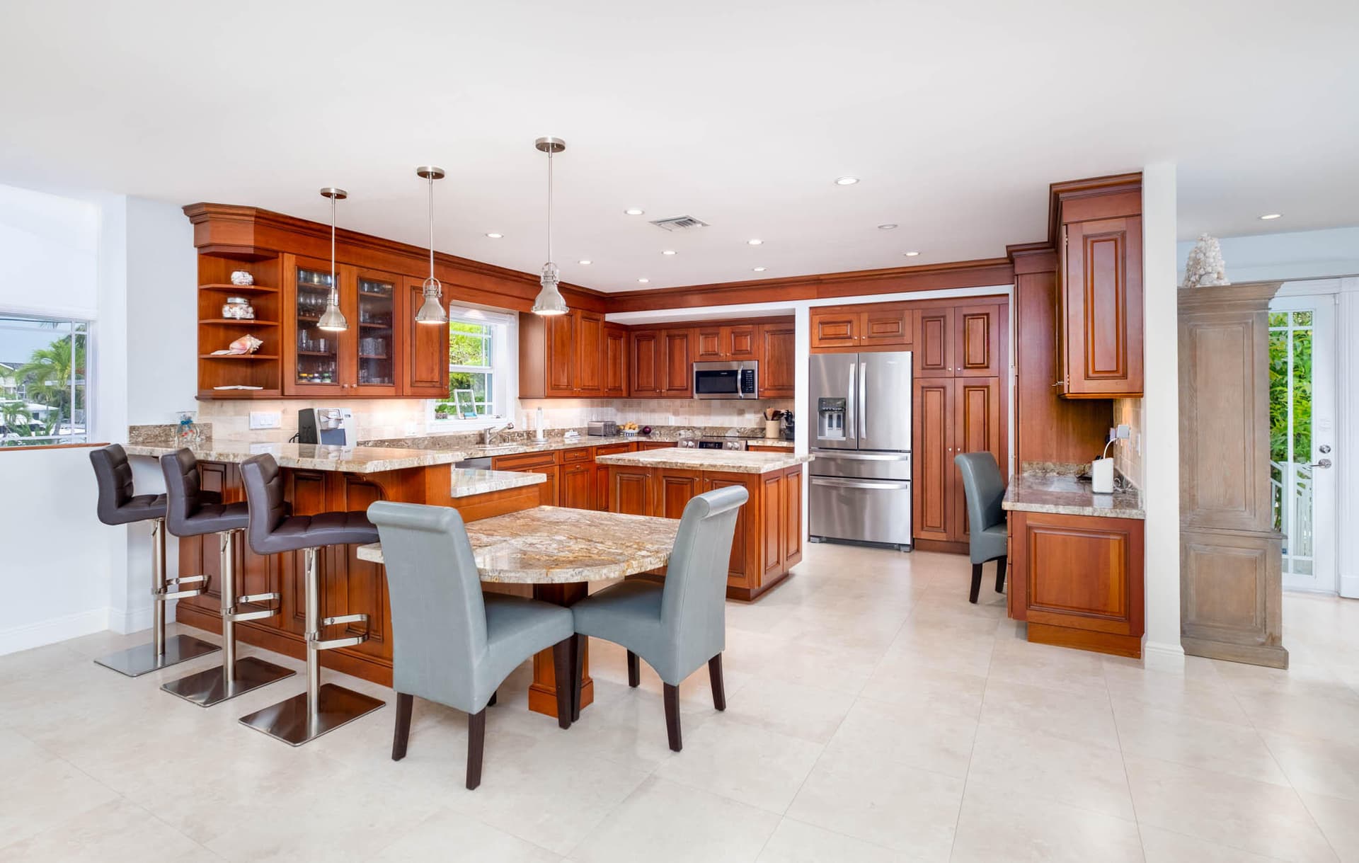 136 Giardino Drive photo 3