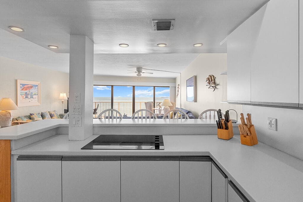 1133 W Ocean Drive 13 photo 4