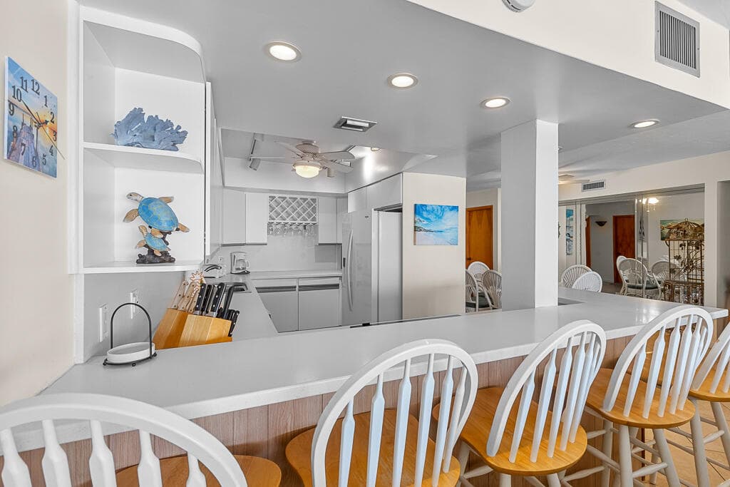 1133 W Ocean Drive 13 photo 14
