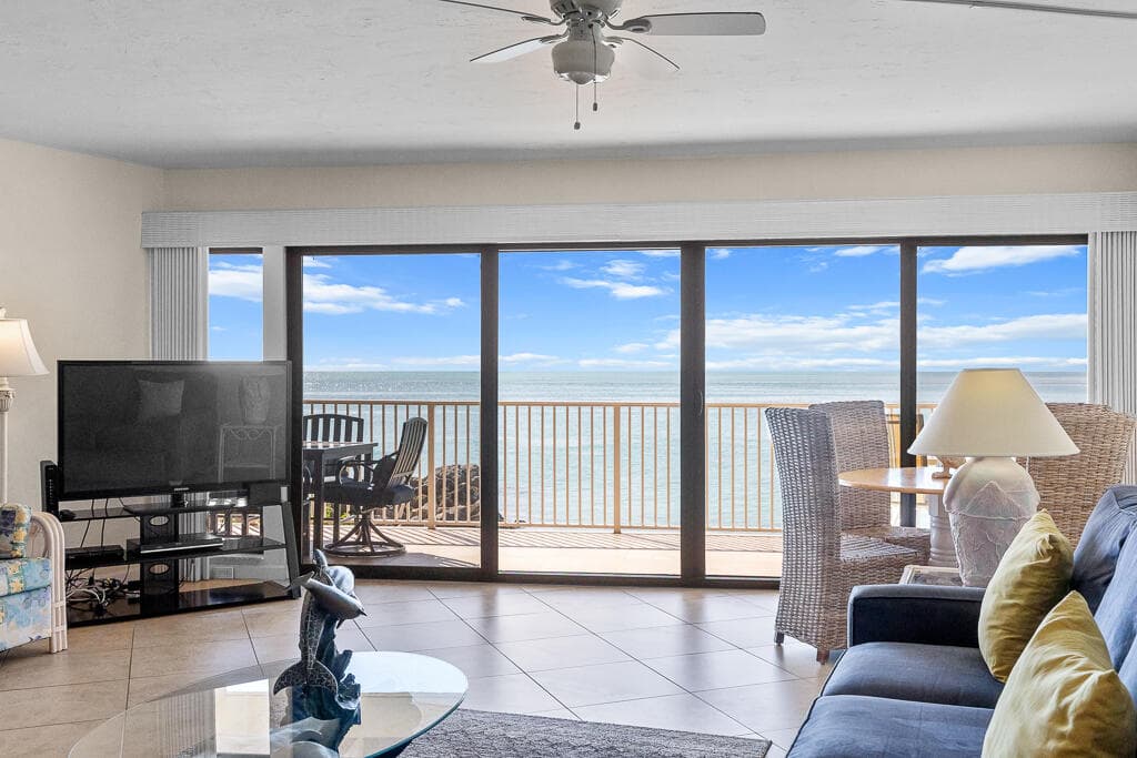 1133 W Ocean Drive 13 photo 1