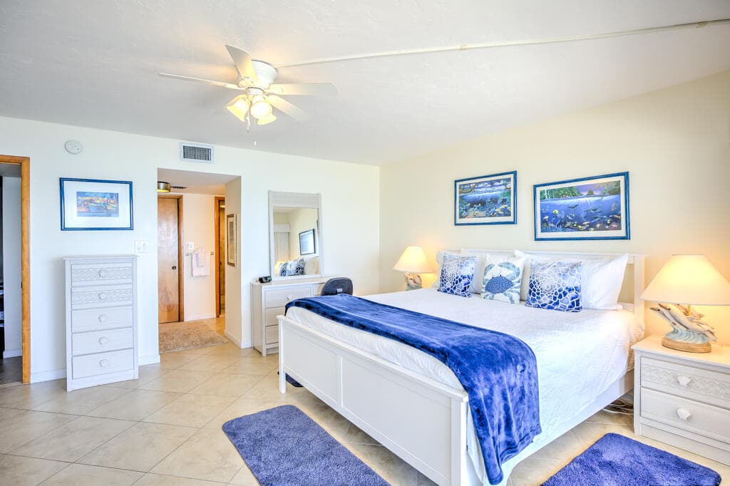 1133 W Ocean Drive 13 photo 20
