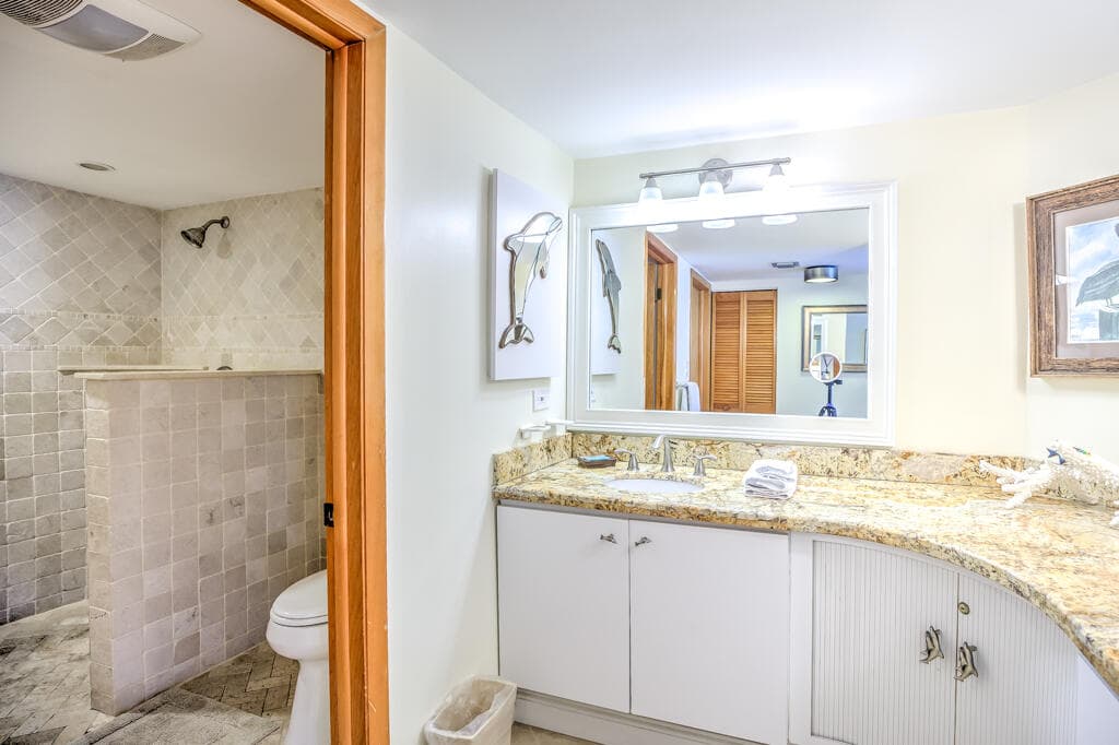 1133 W Ocean Drive 13 photo 23