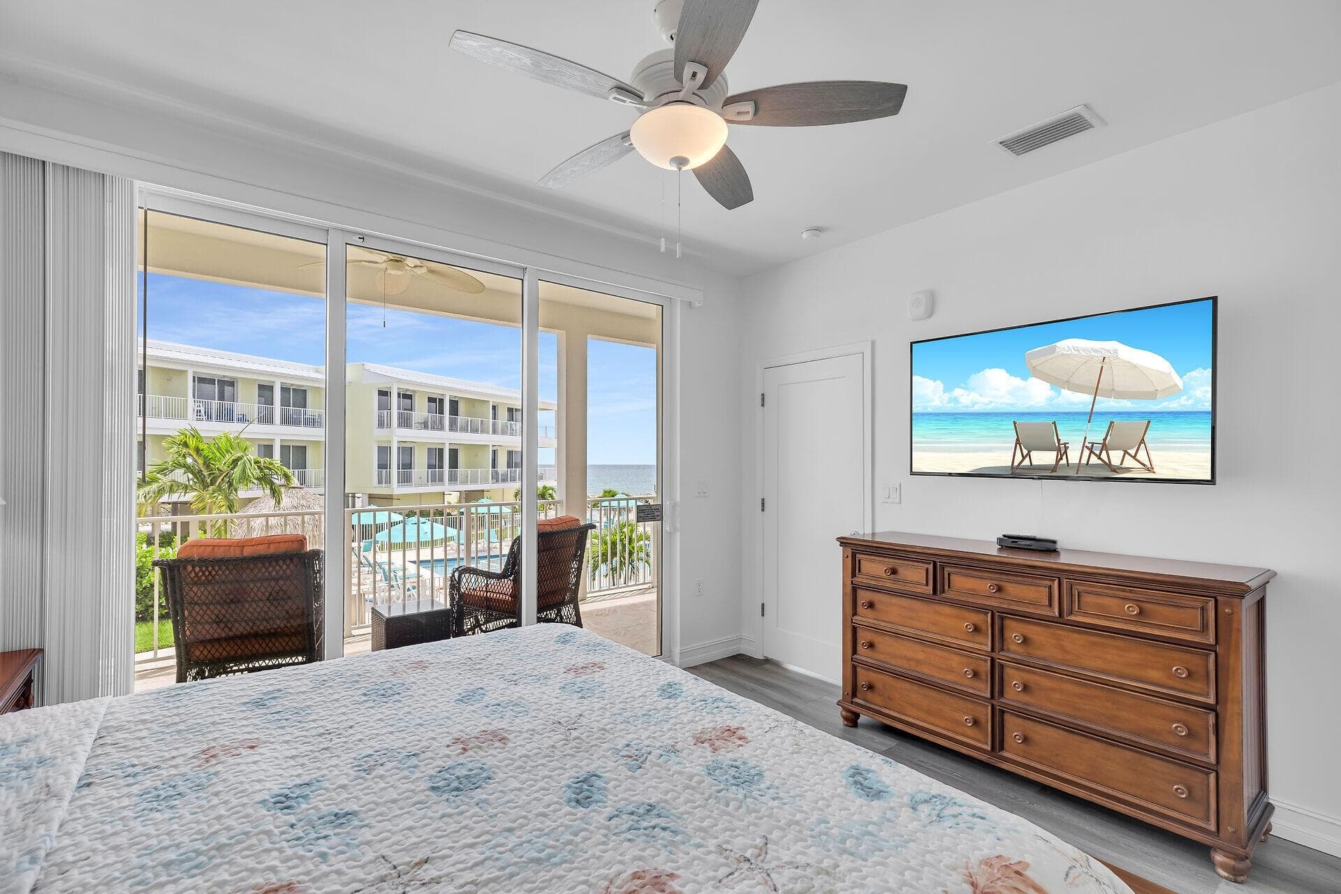 501 E Ocean Drive 9 photo 19