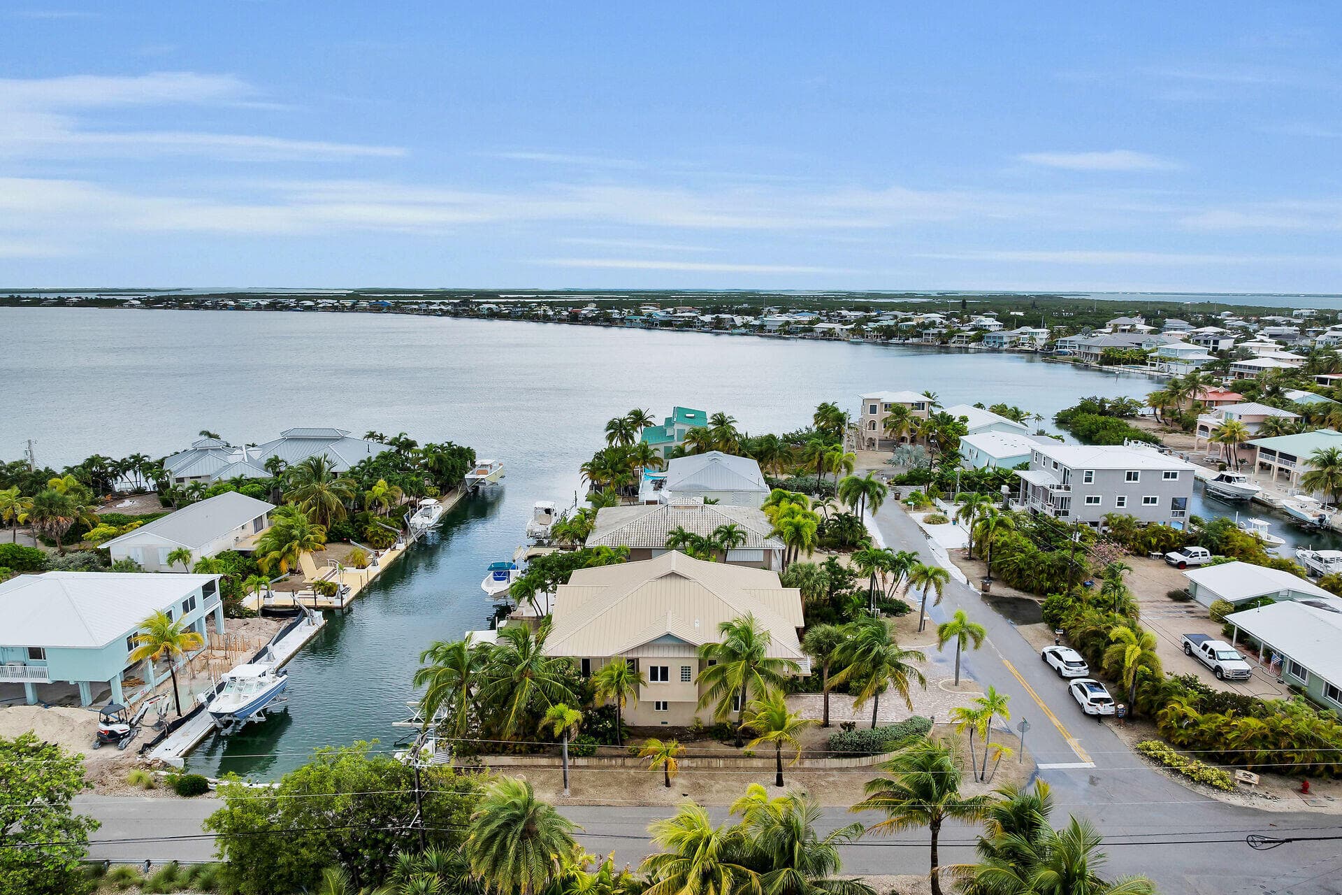 860 Lagoon Drive photo 4