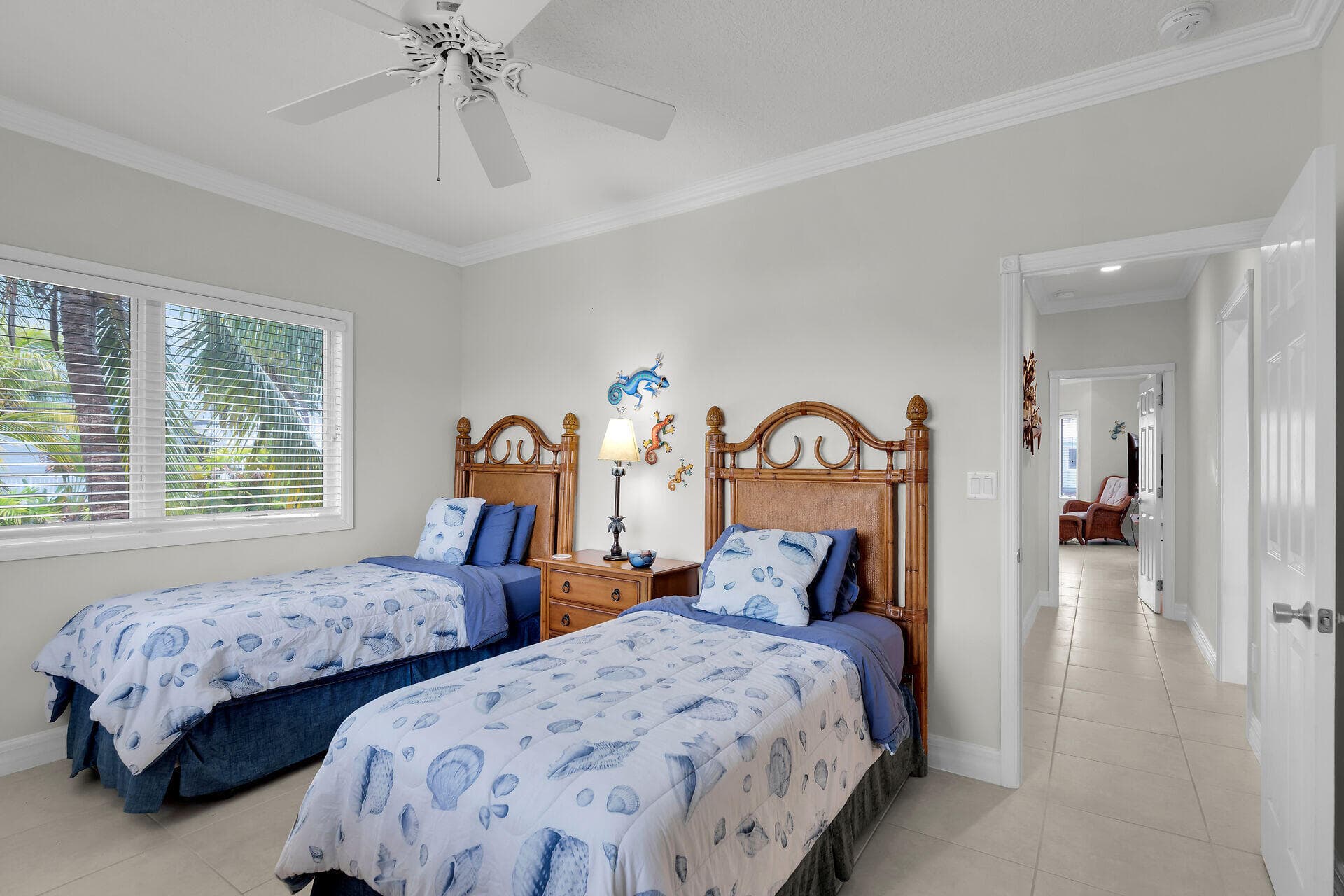 860 Lagoon Drive photo 16