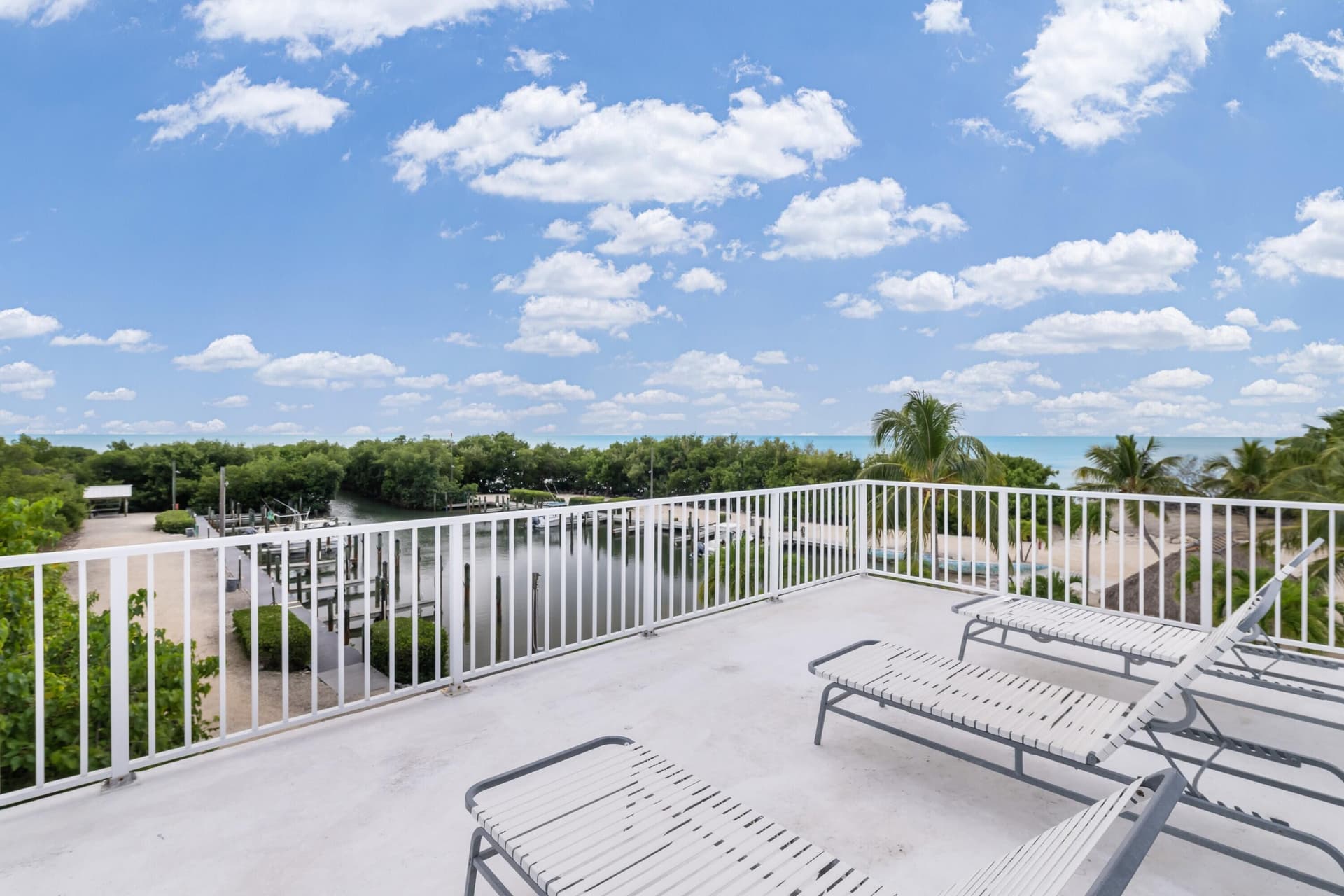 58950 Overseas Highway 13 photo 1