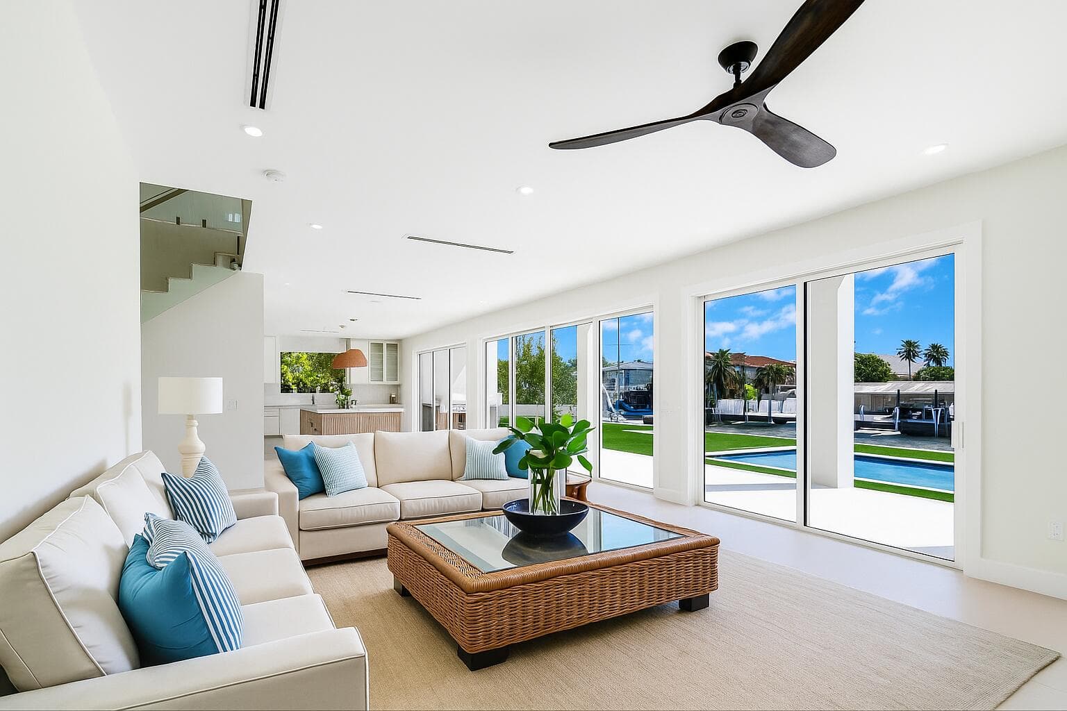 117 Leoni Drive photo 3