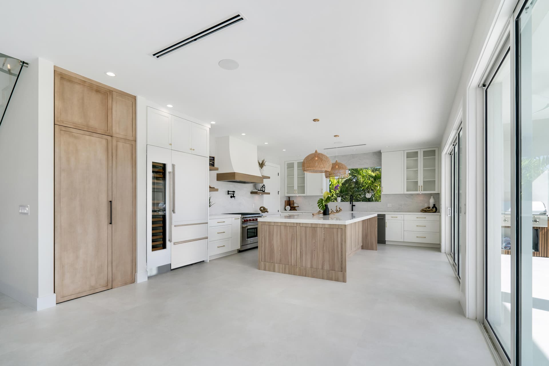117 Leoni Drive photo 8