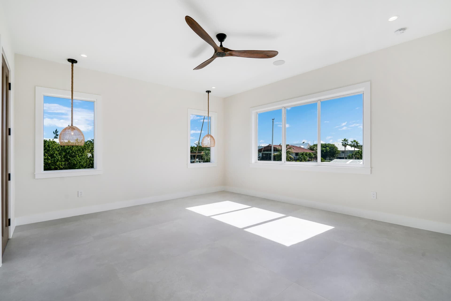 117 Leoni Drive photo 24