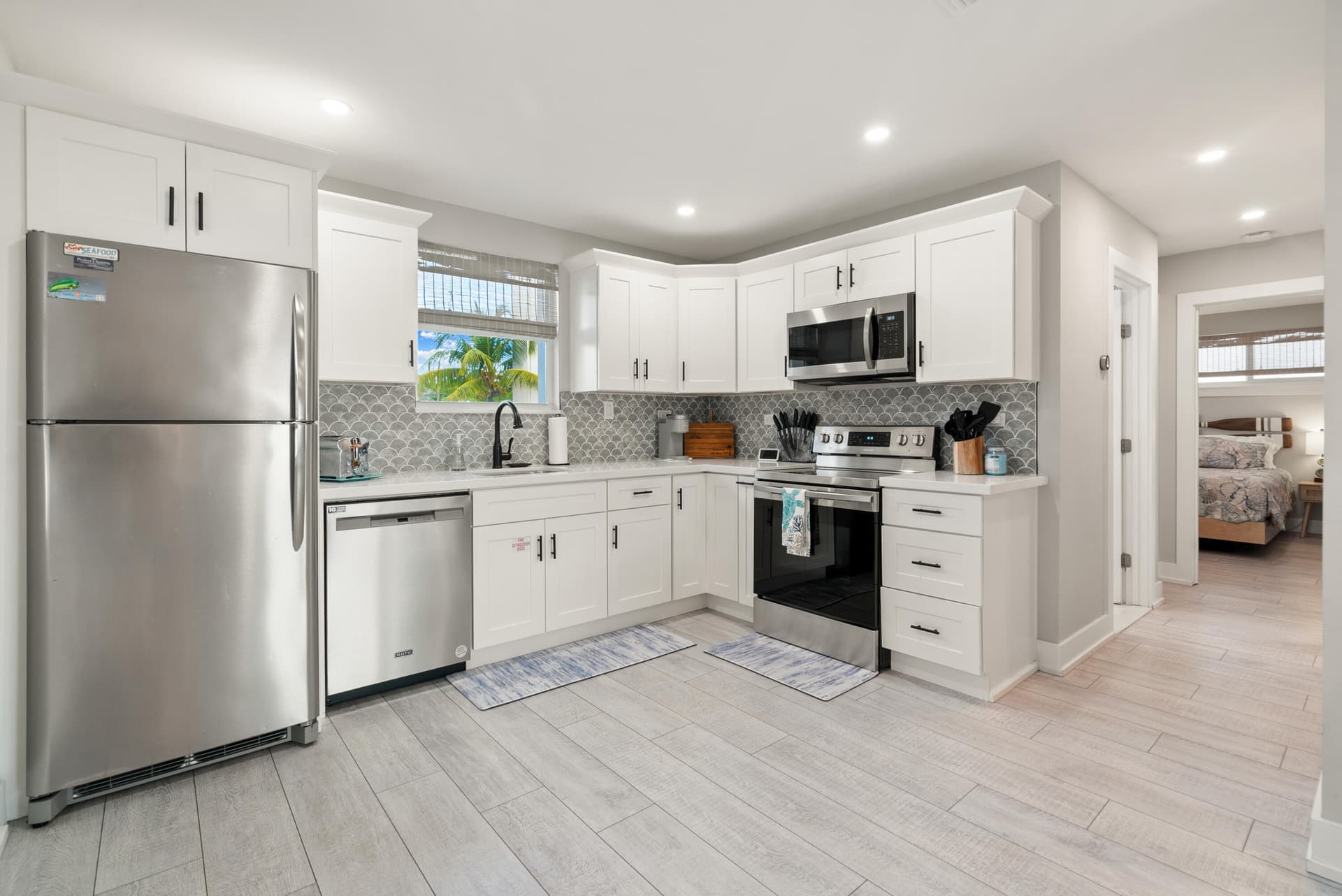 127 Seaside Ave photo 8