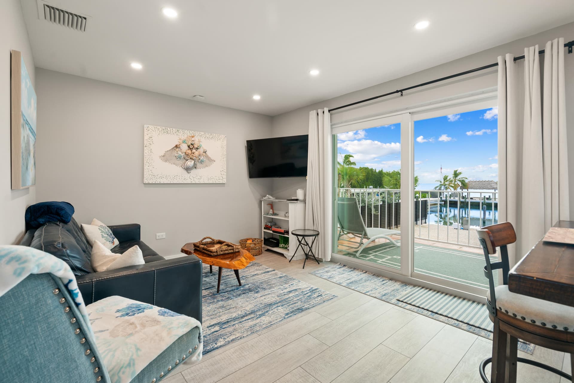 127 Seaside Ave photo 9