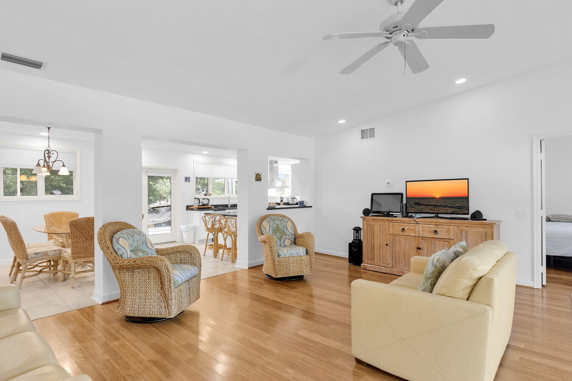 7501 Gulfstream Boulevard photo 5