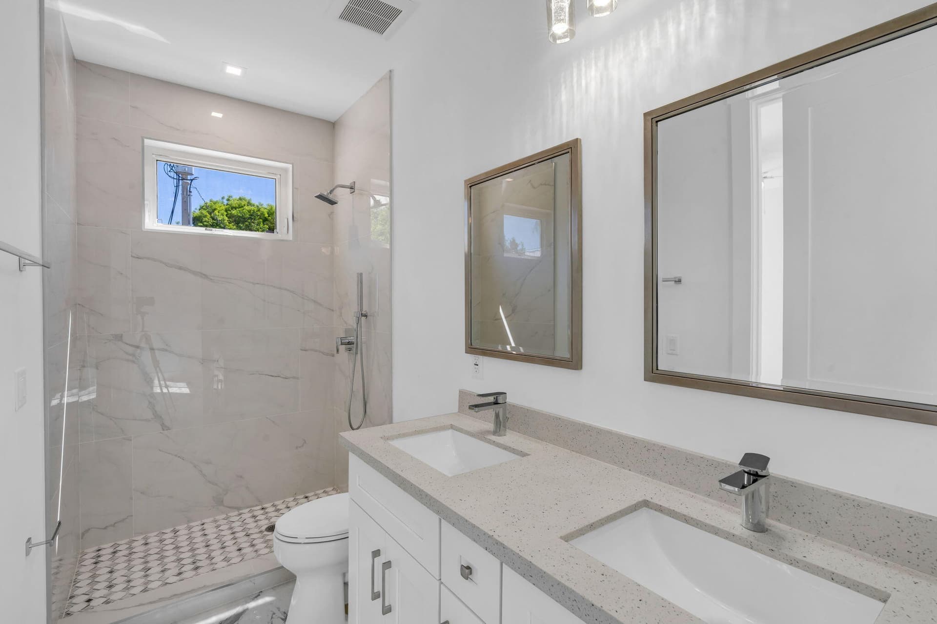 84 Coral Way photo 15