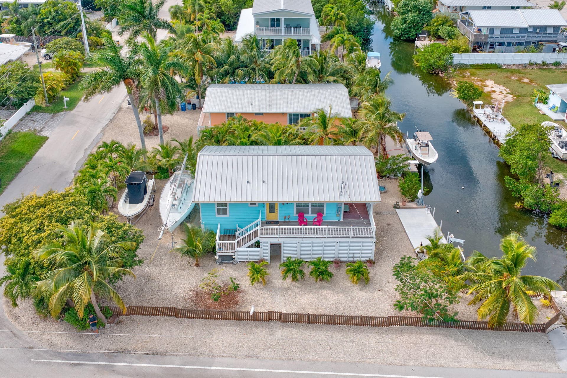 420 W Indies Drive photo 2
