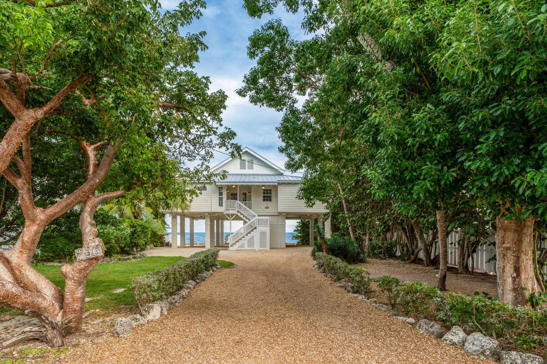 236 Tarpon Street photo 7