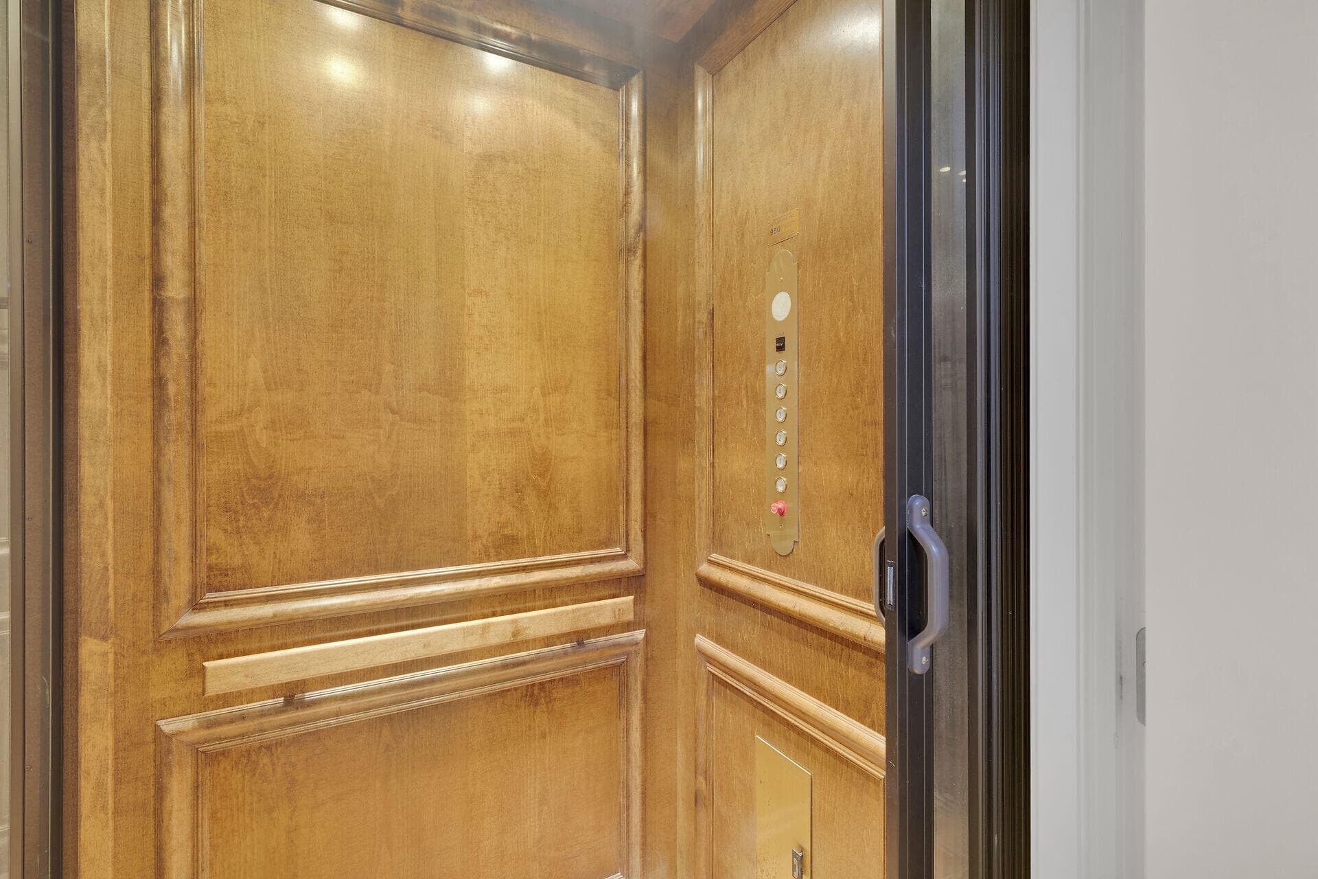 821 W Ocean Drive 3 photo 16