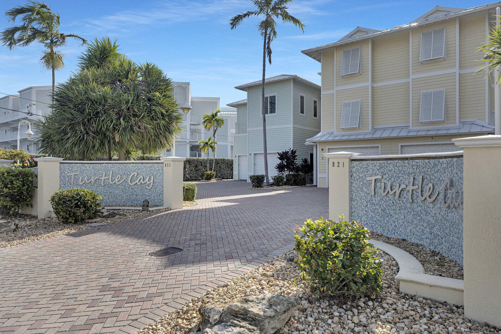 821 W Ocean Drive 3 photo 1