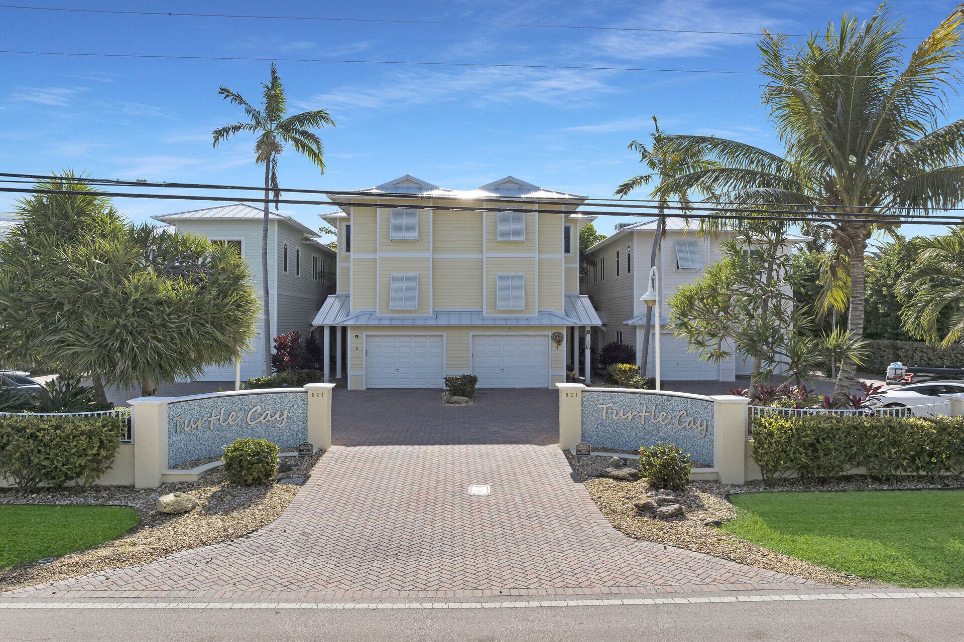 821 W Ocean Drive 3 photo 2