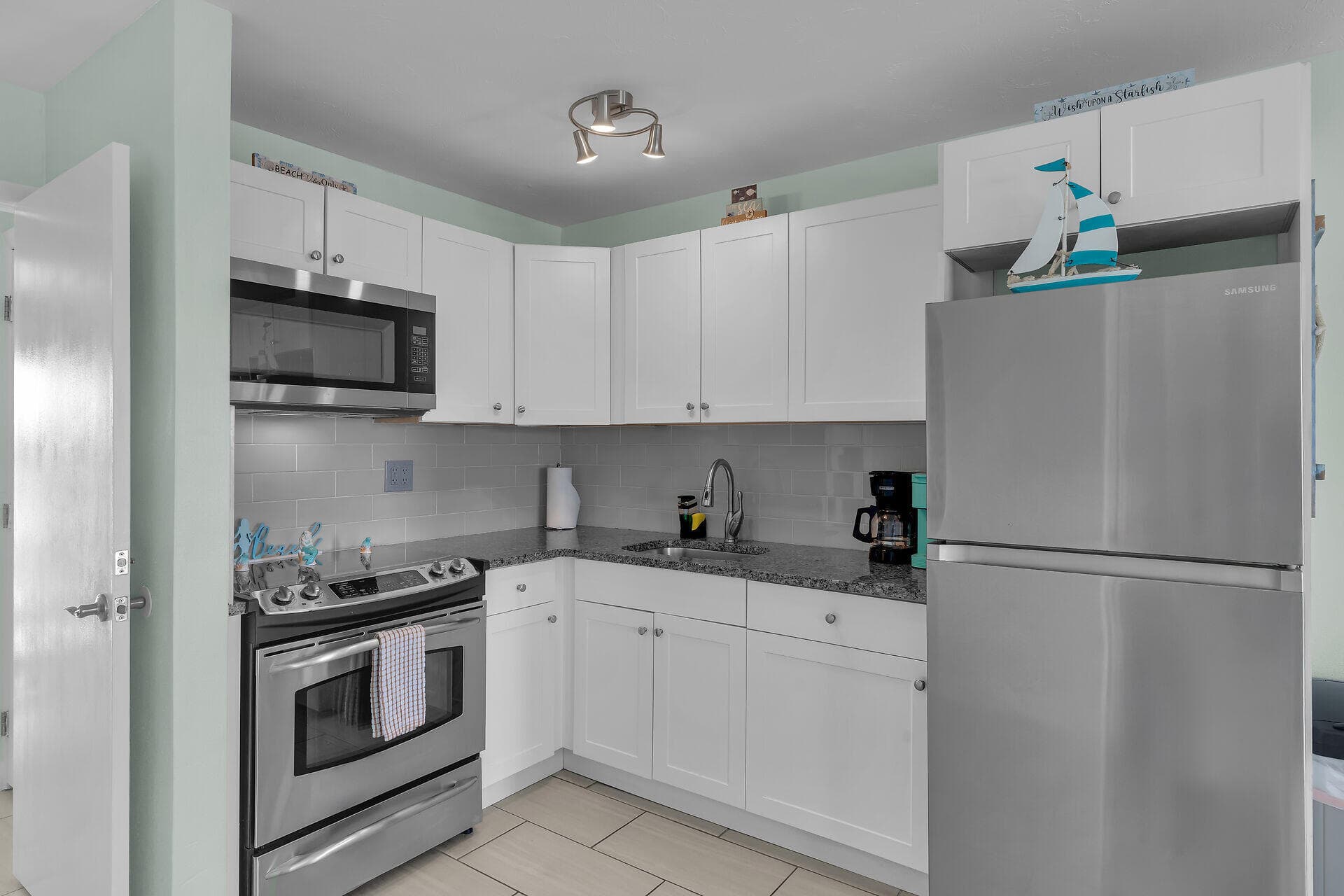 21 Sombrero Boulevard 307 photo 15