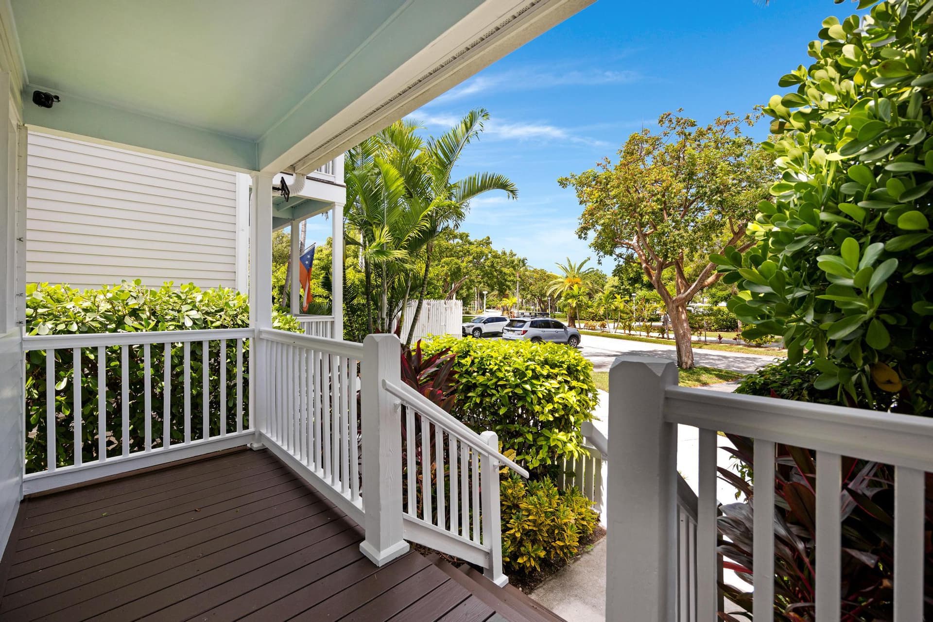 7075 Hawks Cay Boulevard photo 5