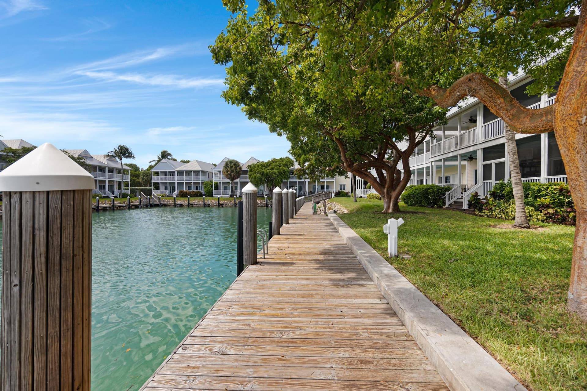7075 Hawks Cay Boulevard photo 14