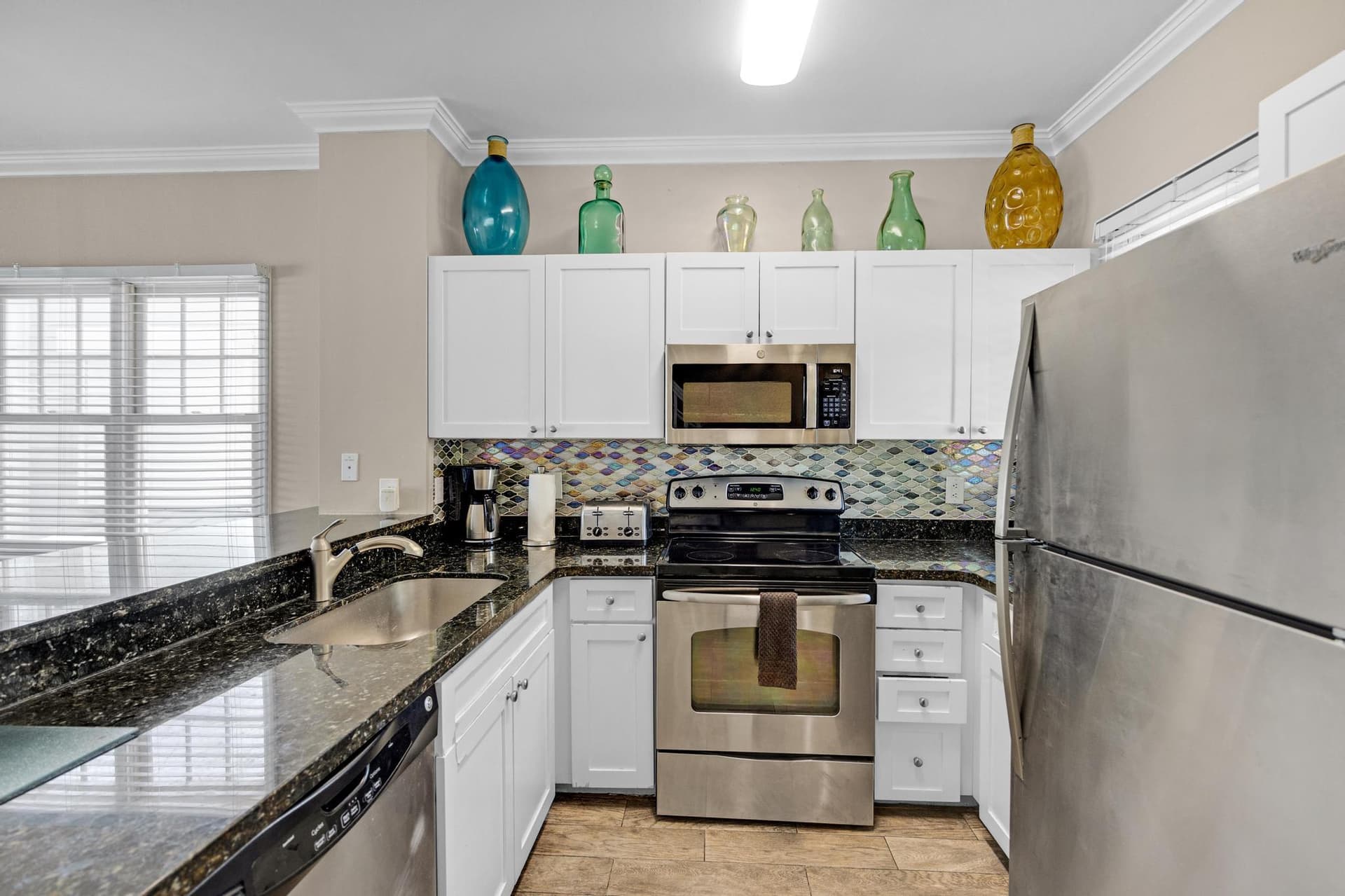 7075 Hawks Cay Boulevard photo 25