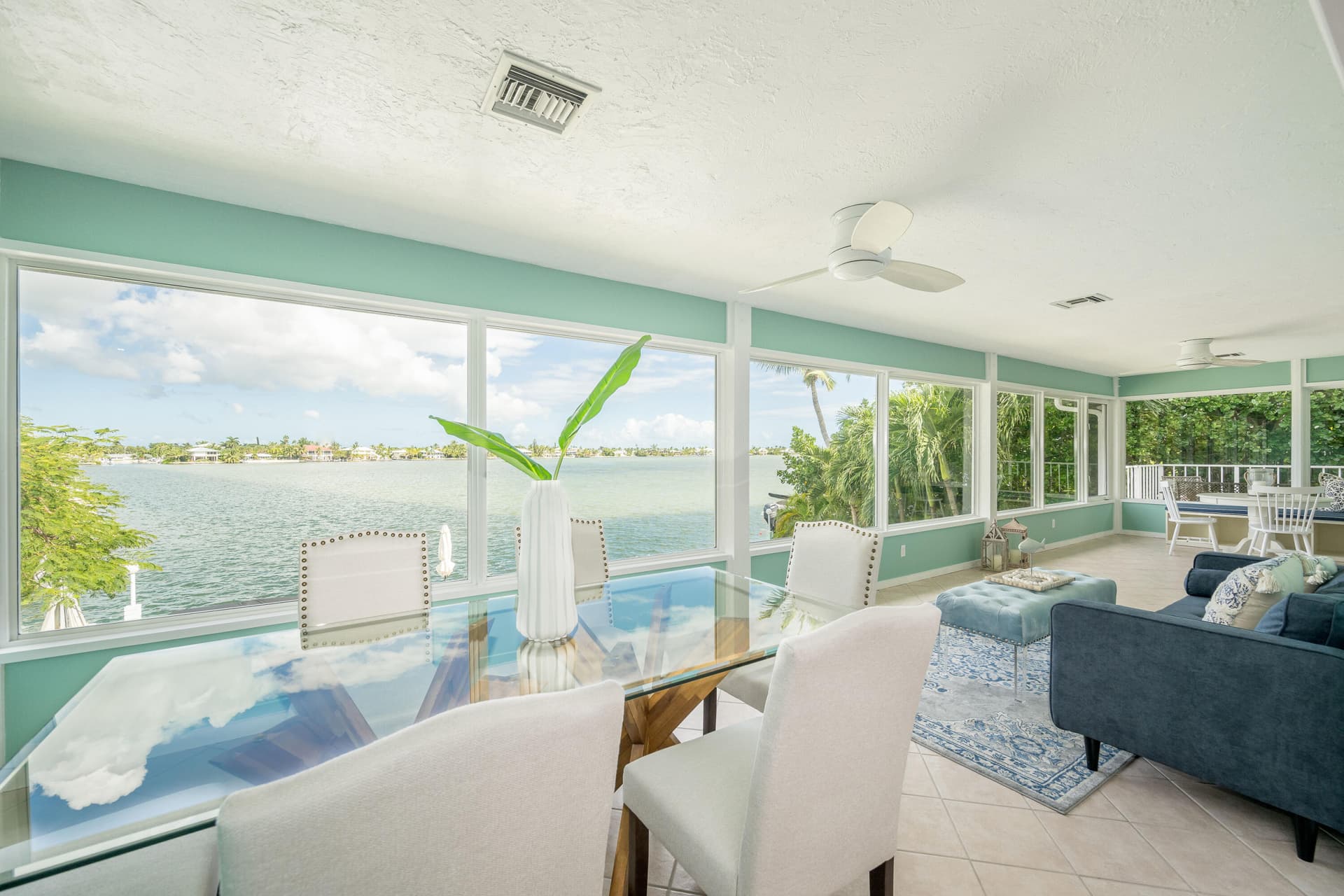 205 S Point Drive photo 3