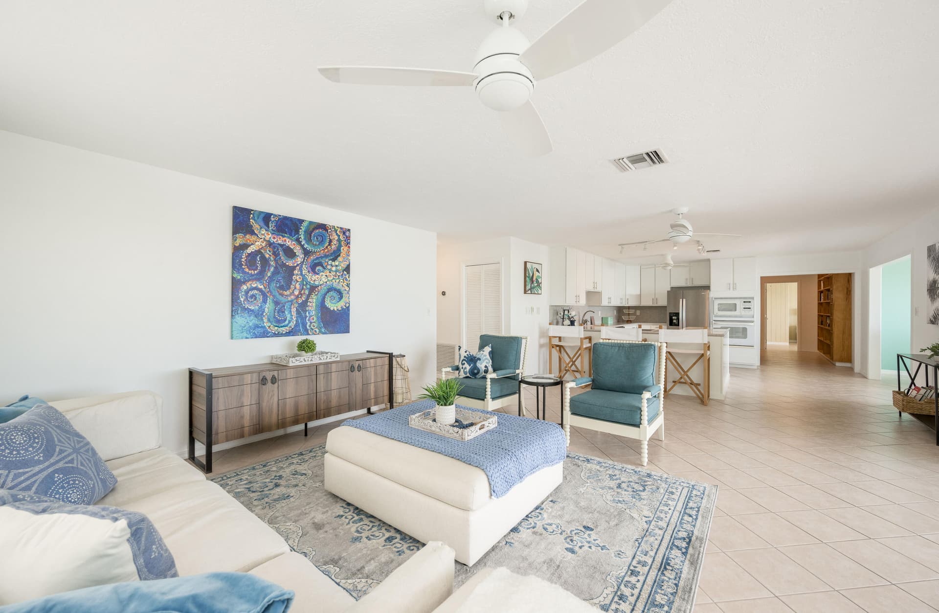 205 S Point Drive photo 11