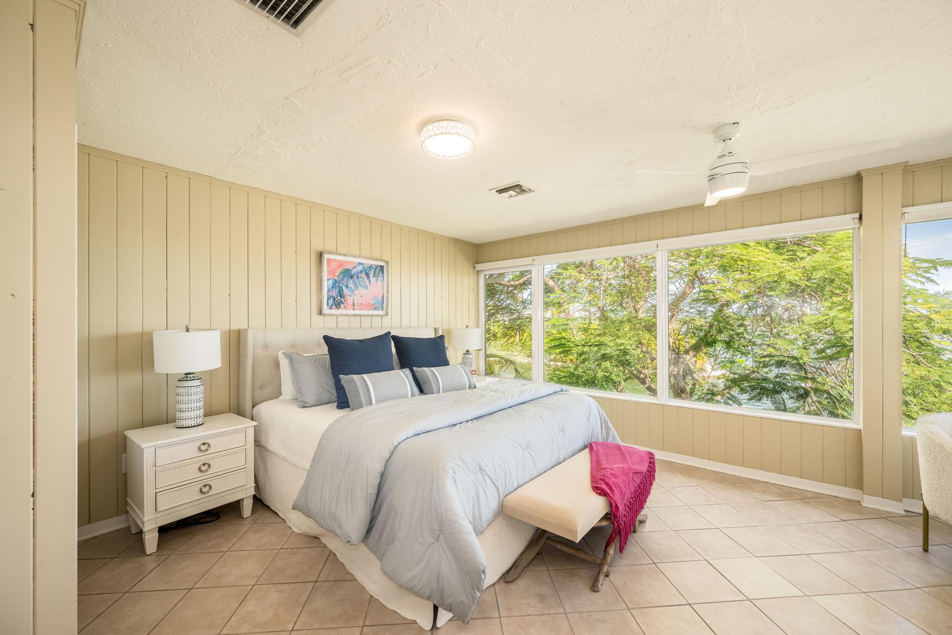205 S Point Drive photo 19