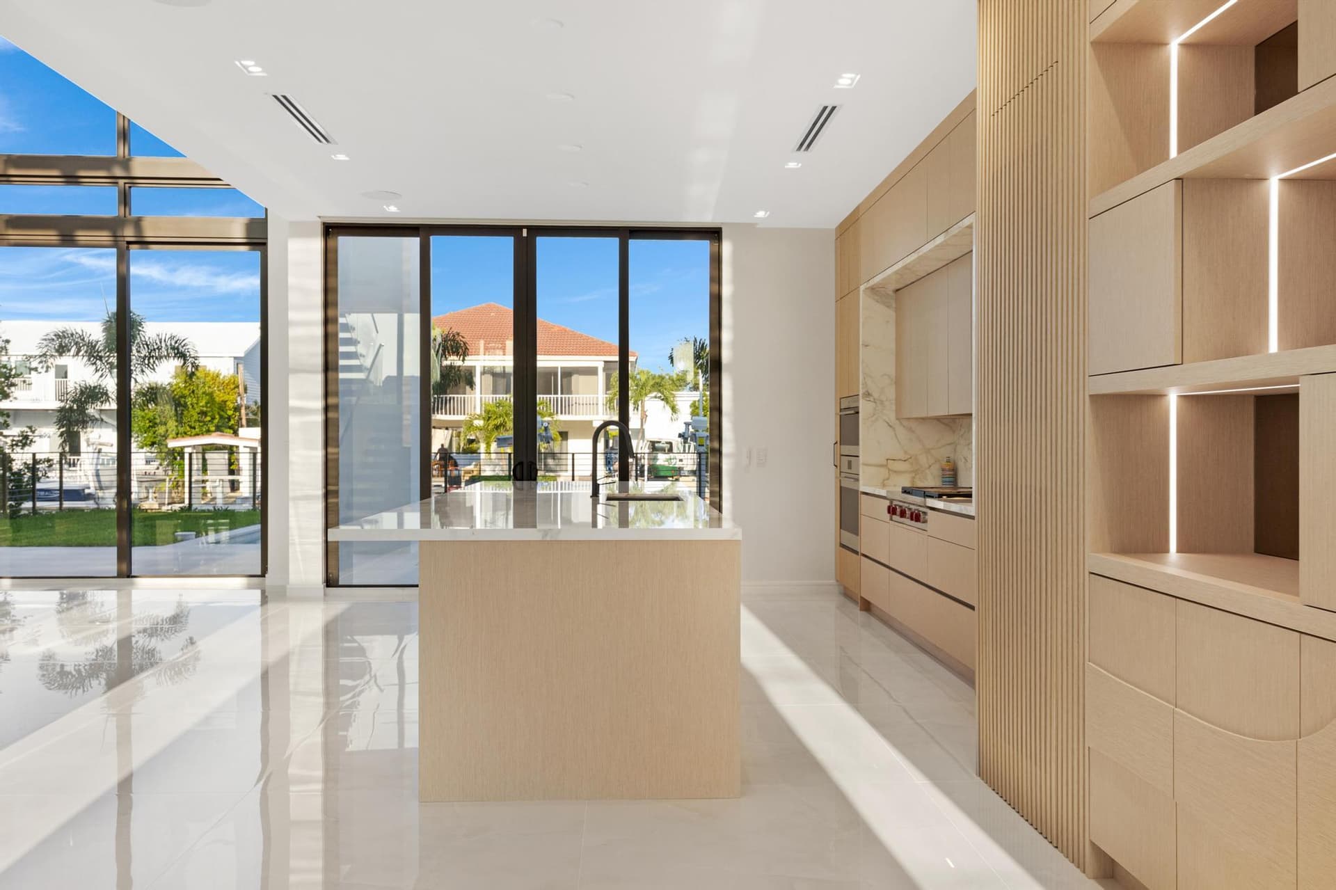 181 Nautilus Drive photo 3