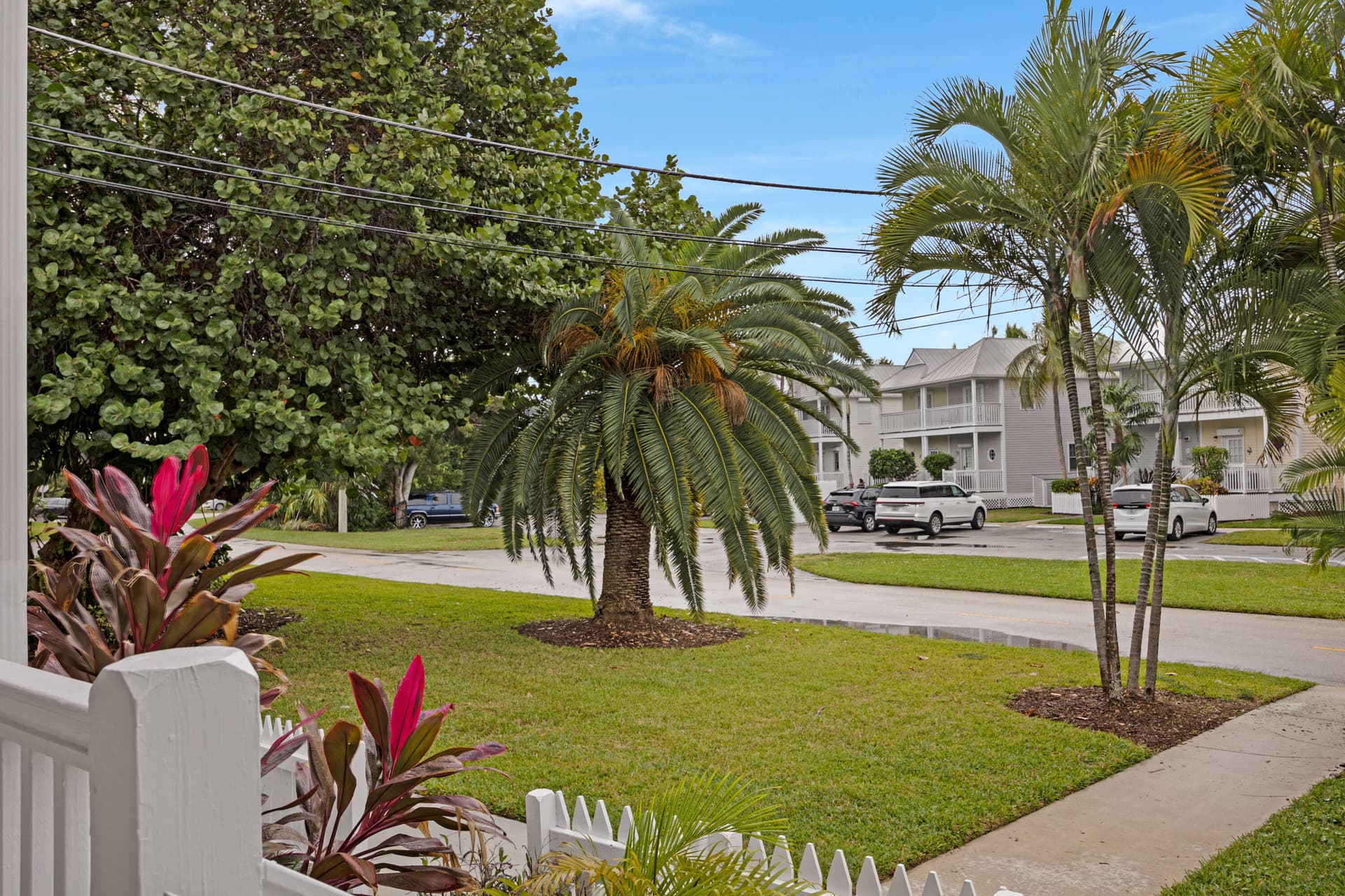5100 Sunset Village Drive photo 4