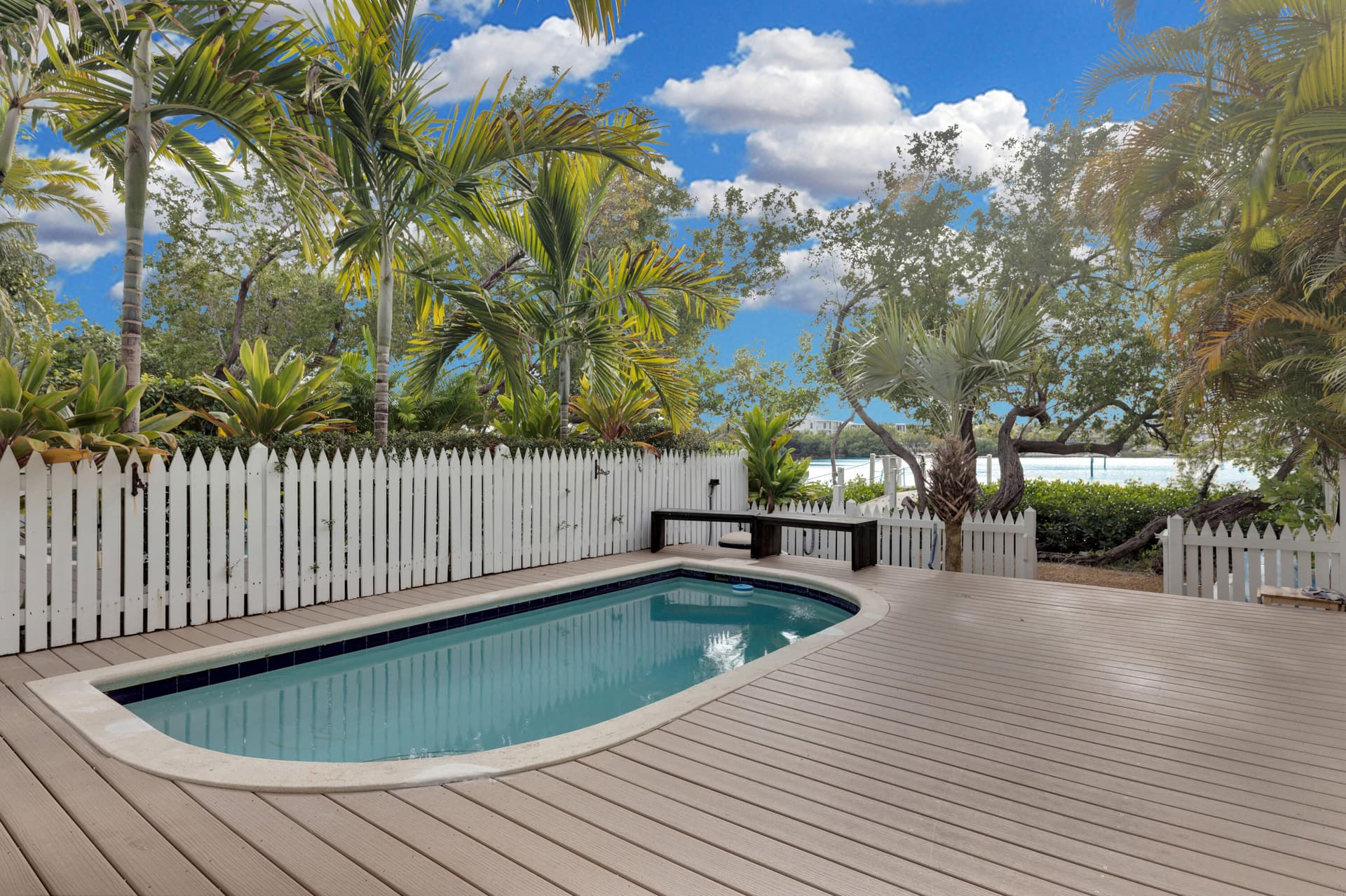 2613 Gulfview Drive photo 4